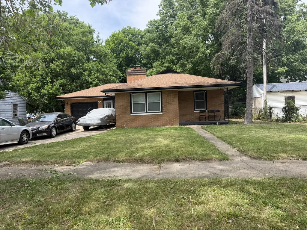 2109 West Millman Street Peoria IL 61605