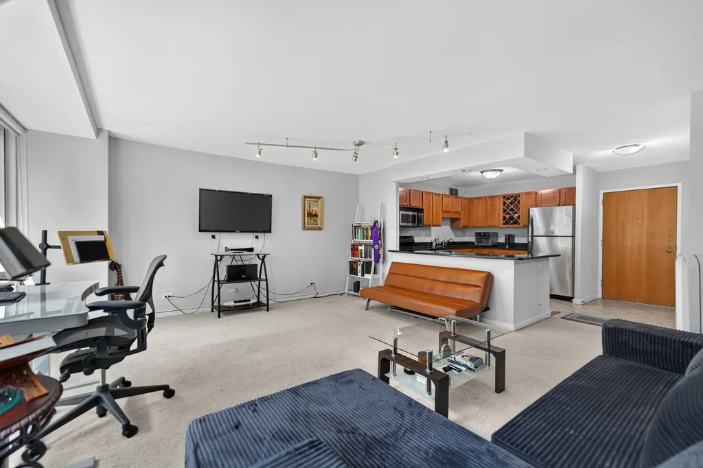 211 East Ohio Street Chicago IL 60611