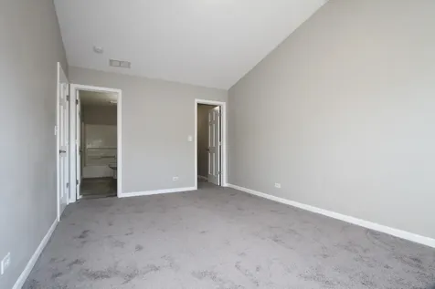353 Springbrook Trail S Oswego IL 60543