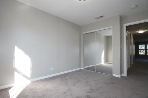 353 Springbrook Trail S Oswego IL 60543