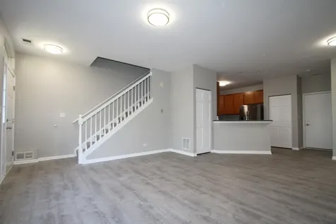 353 Springbrook Trail S Oswego IL 60543