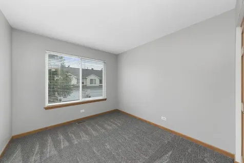 690 Lincoln Station Drive Oswego IL 60543