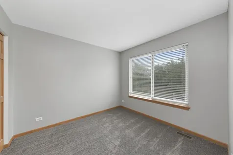 690 Lincoln Station Drive Oswego IL 60543