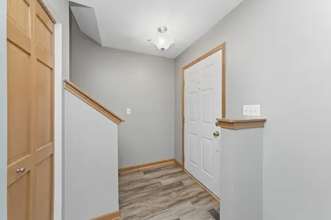 690 Lincoln Station Drive Oswego IL 60543