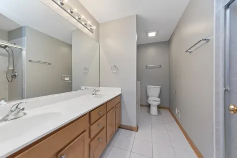 690 Lincoln Station Drive Oswego IL 60543