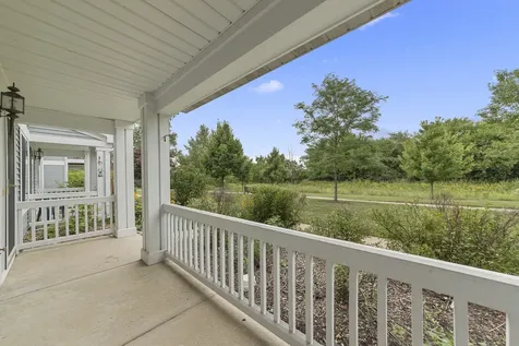 690 Lincoln Station Drive Oswego IL 60543