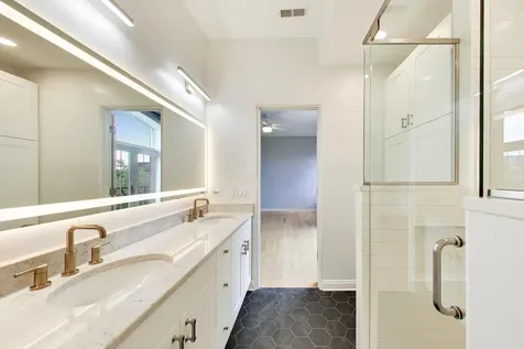 1347 West Washington Boulevard Chicago IL 60607