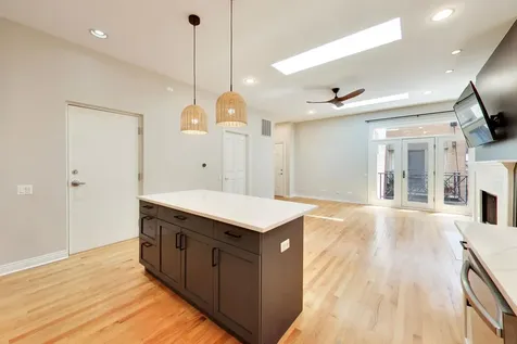 1347 West Washington Boulevard Chicago IL 60607