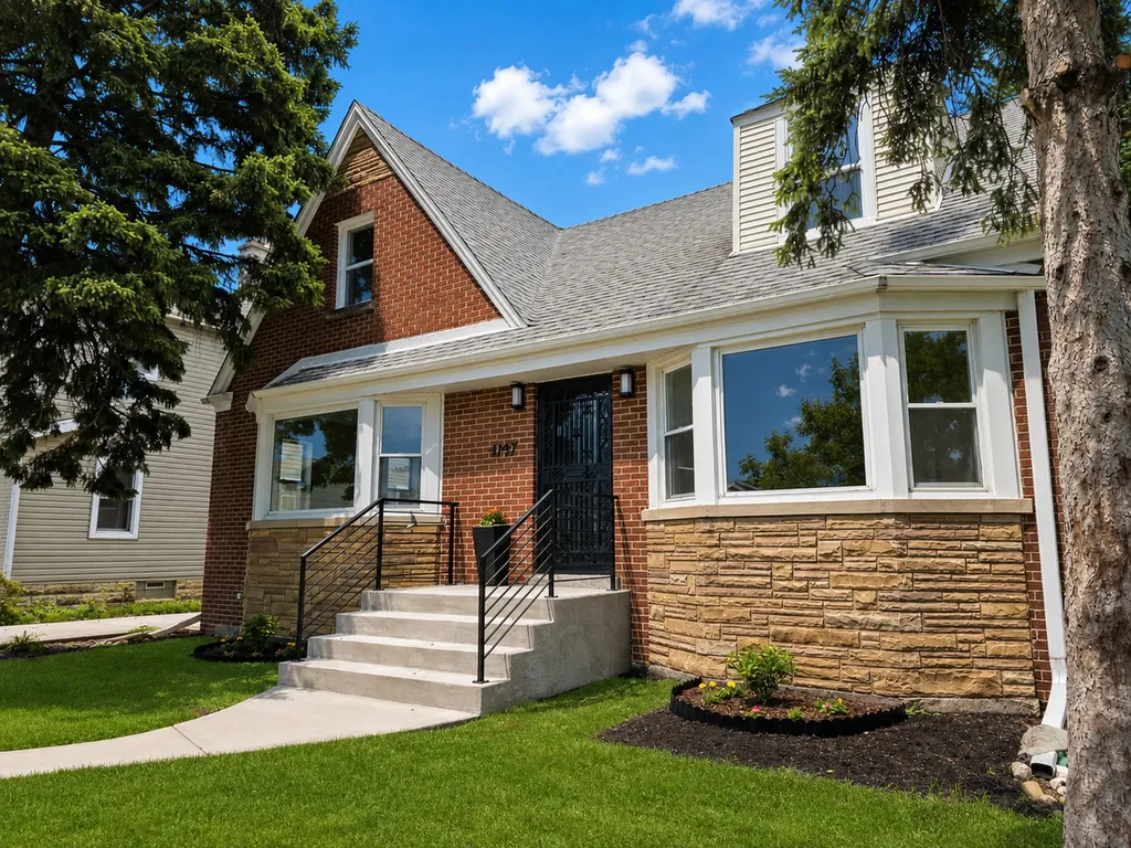 4727 North Newcastle Avenue Harwood Heights IL 60706
