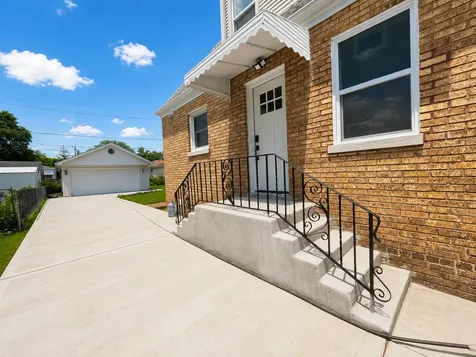 4727 North Newcastle Avenue Harwood Heights IL 60706