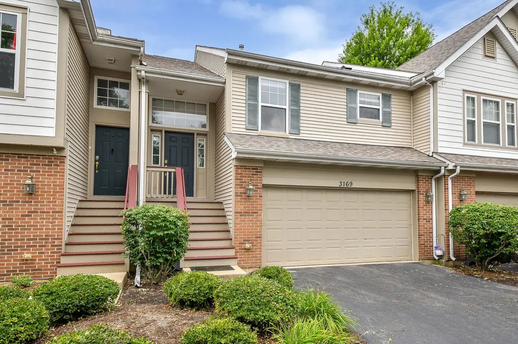 3169 Saganashkee Lane Naperville IL 60564