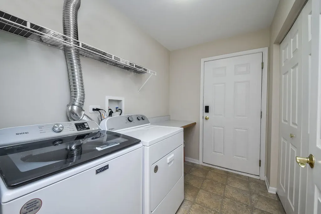 3169 Saganashkee Lane Naperville IL 60564