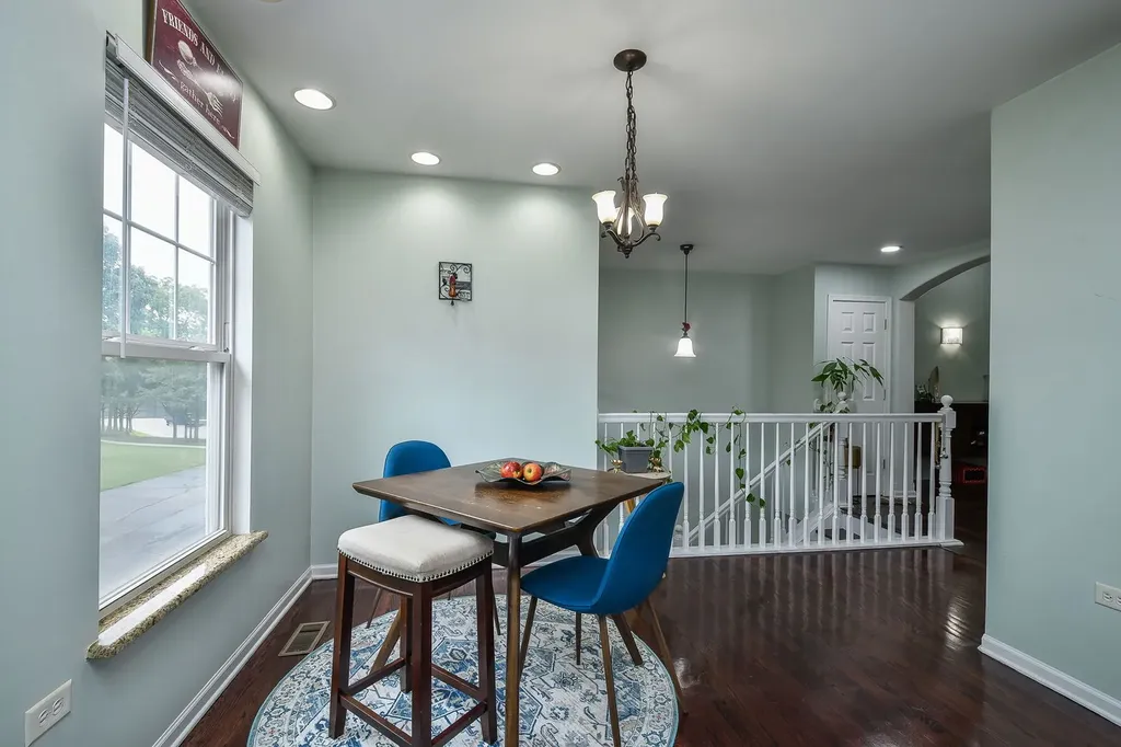 3169 Saganashkee Lane Naperville IL 60564