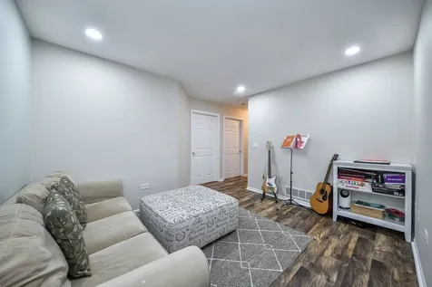 3169 Saganashkee Lane Naperville IL 60564