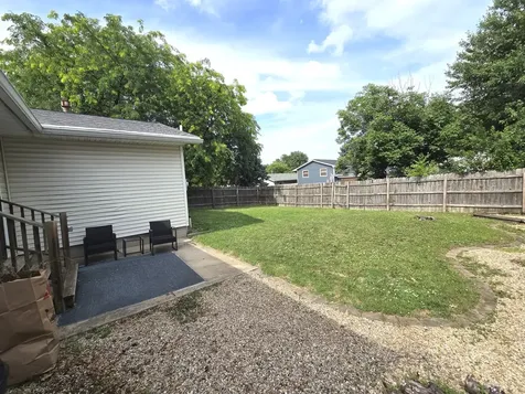 2016 Juniper Lane Bloomington IL 61701
