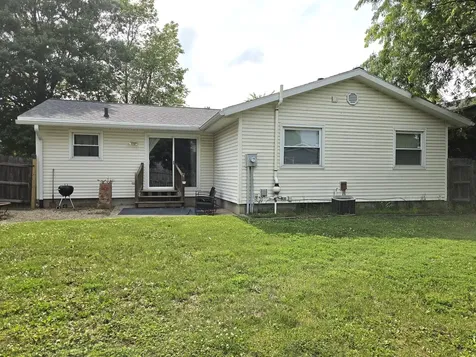 2016 Juniper Lane Bloomington IL 61701