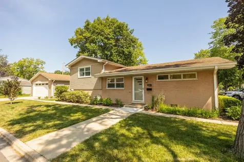 106 West Cedar Street Arlington Heights IL 60005