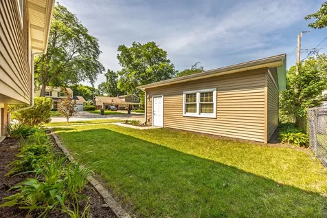 106 West Cedar Street Arlington Heights IL 60005