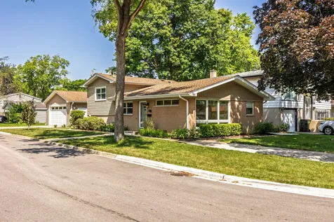 106 West Cedar Street Arlington Heights IL 60005