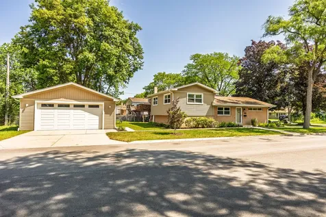 106 West Cedar Street Arlington Heights IL 60005