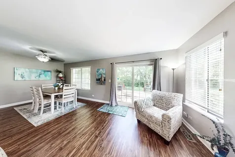 263 South Collins Street South Elgin IL 60177