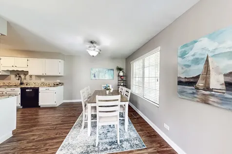 263 South Collins Street South Elgin IL 60177