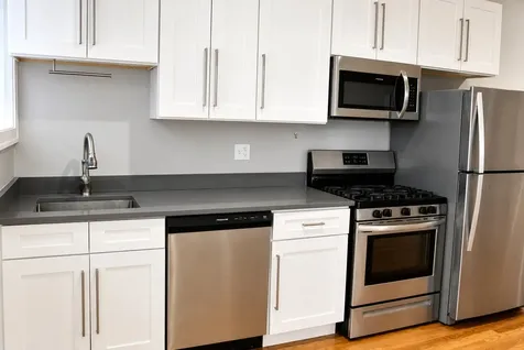 2737 West Evergreen Avenue Chicago IL 60622