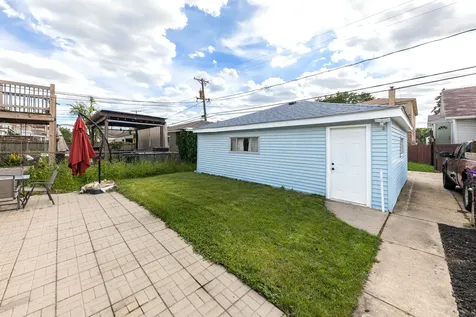 2230 North 75th Avenue Elmwood Park IL 60707
