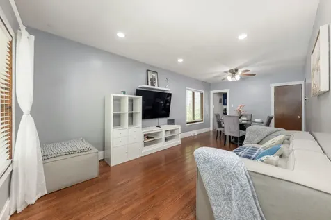 2230 North 75th Avenue Elmwood Park IL 60707