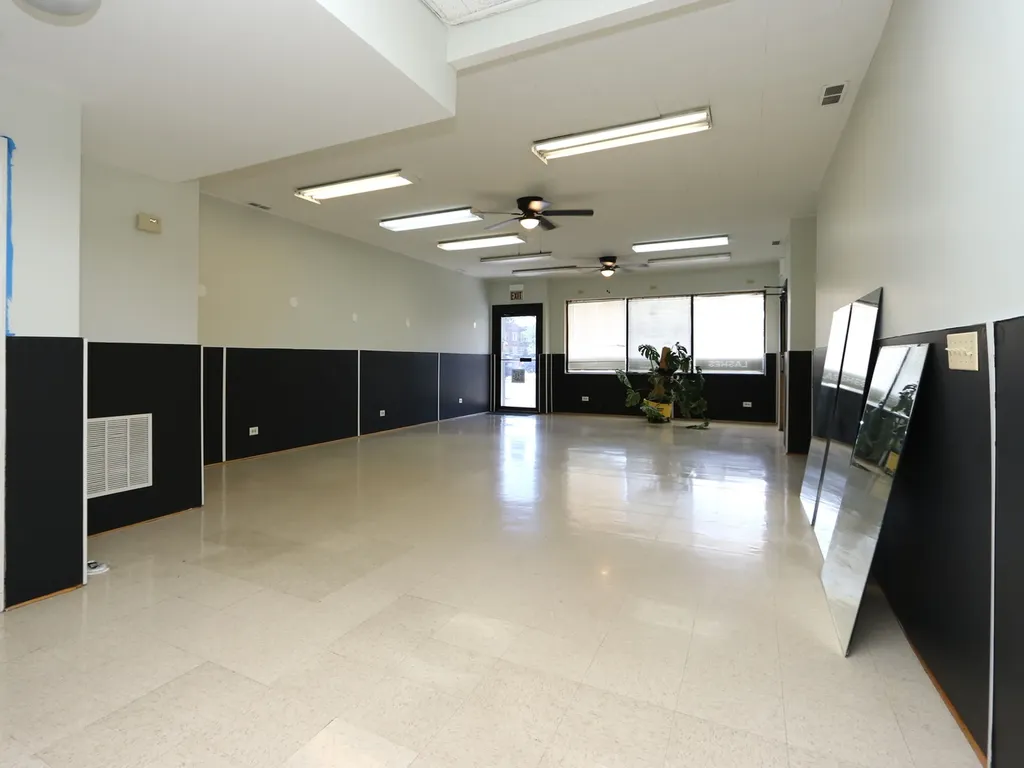 5236 West Fullerton Avenue Chicago IL 60639