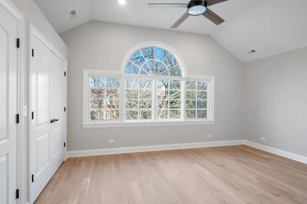5054 North Claremont Avenue Chicago IL 60625