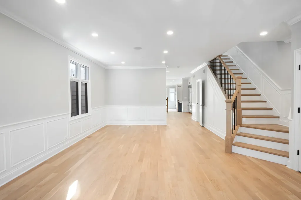 5054 North Claremont Avenue Chicago IL 60625