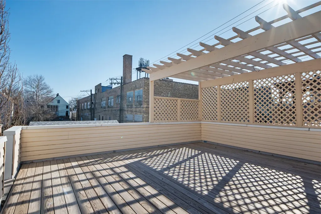 5054 North Claremont Avenue Chicago IL 60625
