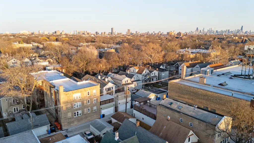 5054 North Claremont Avenue Chicago IL 60625