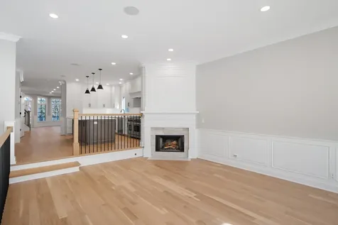 5054 North Claremont Avenue Chicago IL 60625
