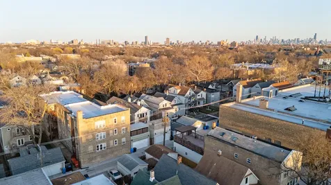 5054 North Claremont Avenue Chicago IL 60625