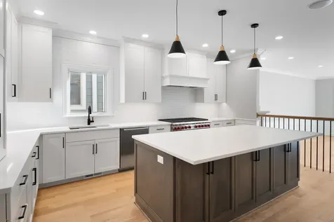 5054 North Claremont Avenue Chicago IL 60625