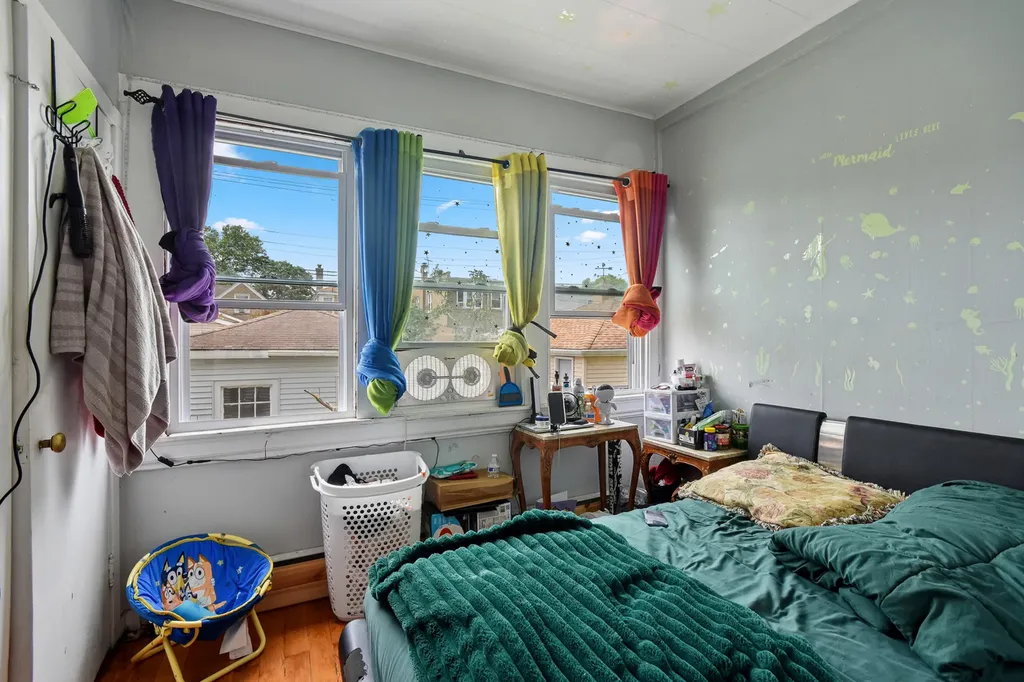 5922 North Melvina Avenue Chicago IL 60646