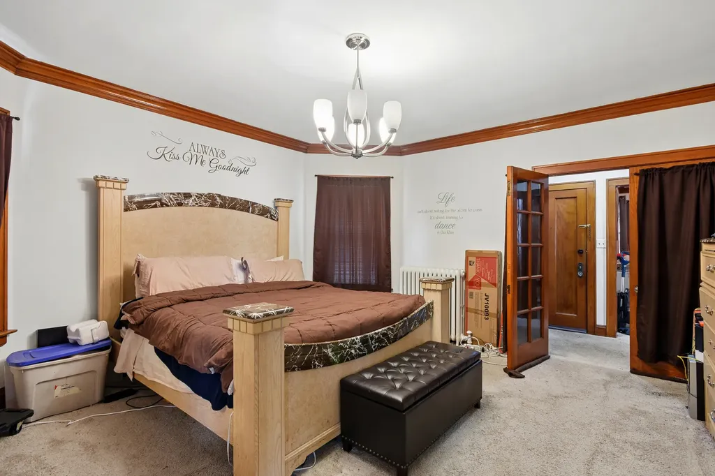 5922 North Melvina Avenue Chicago IL 60646