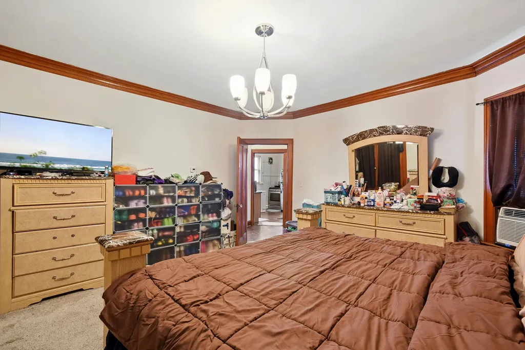 5922 North Melvina Avenue Chicago IL 60646