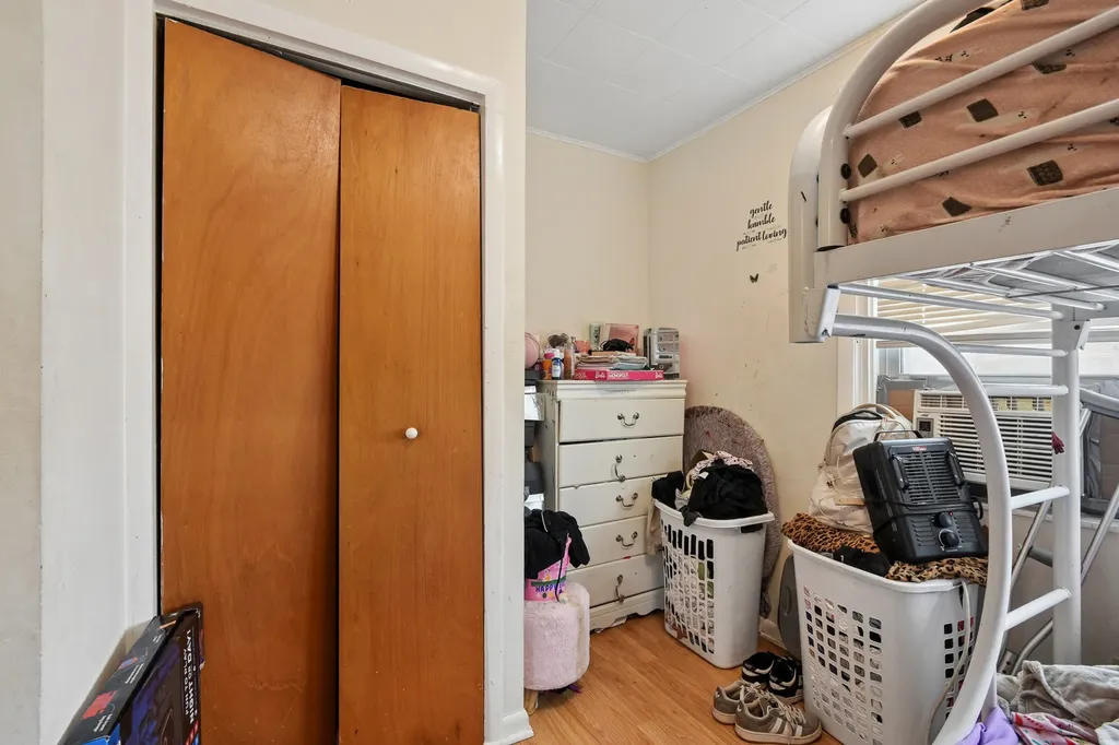 5922 North Melvina Avenue Chicago IL 60646