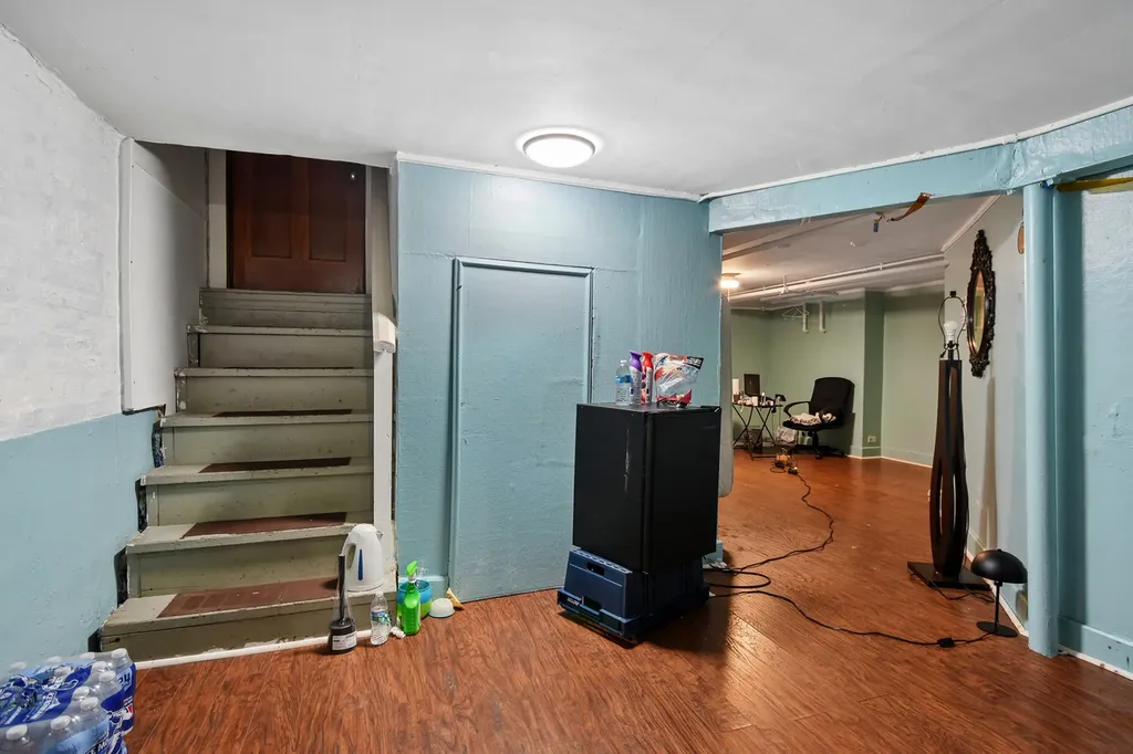 5922 North Melvina Avenue Chicago IL 60646