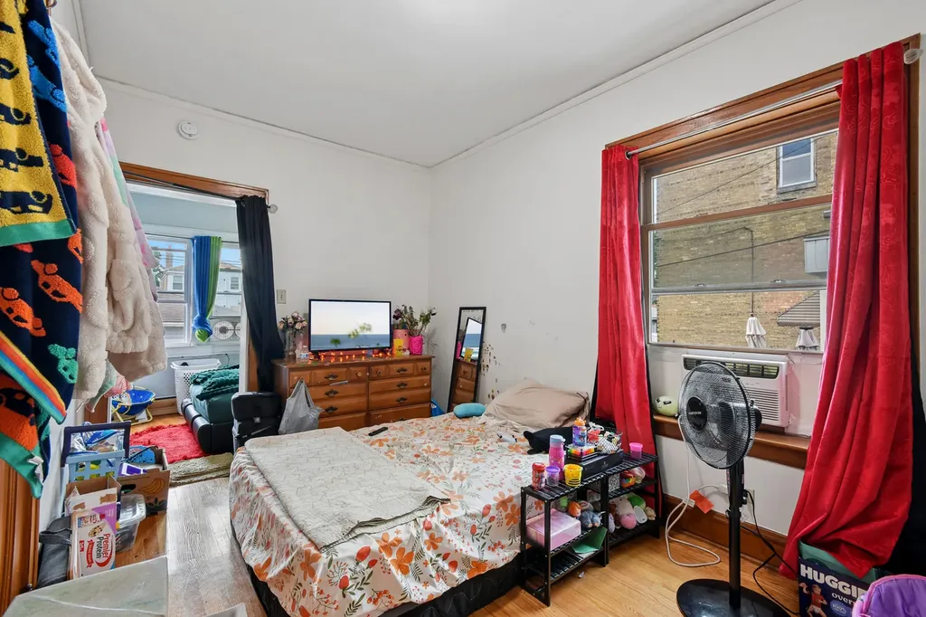 5922 North Melvina Avenue Chicago IL 60646