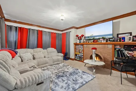 5922 North Melvina Avenue Chicago IL 60646
