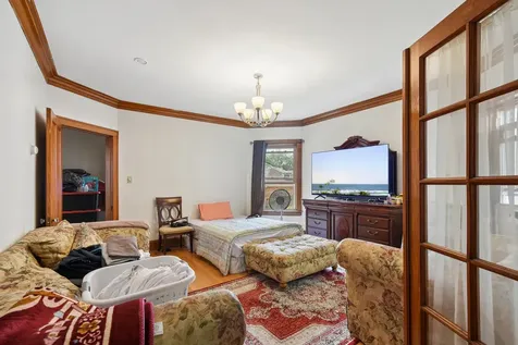 5922 North Melvina Avenue Chicago IL 60646