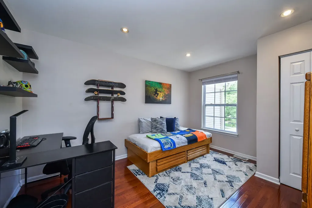 395 Vaughn Circle Aurora IL 60502