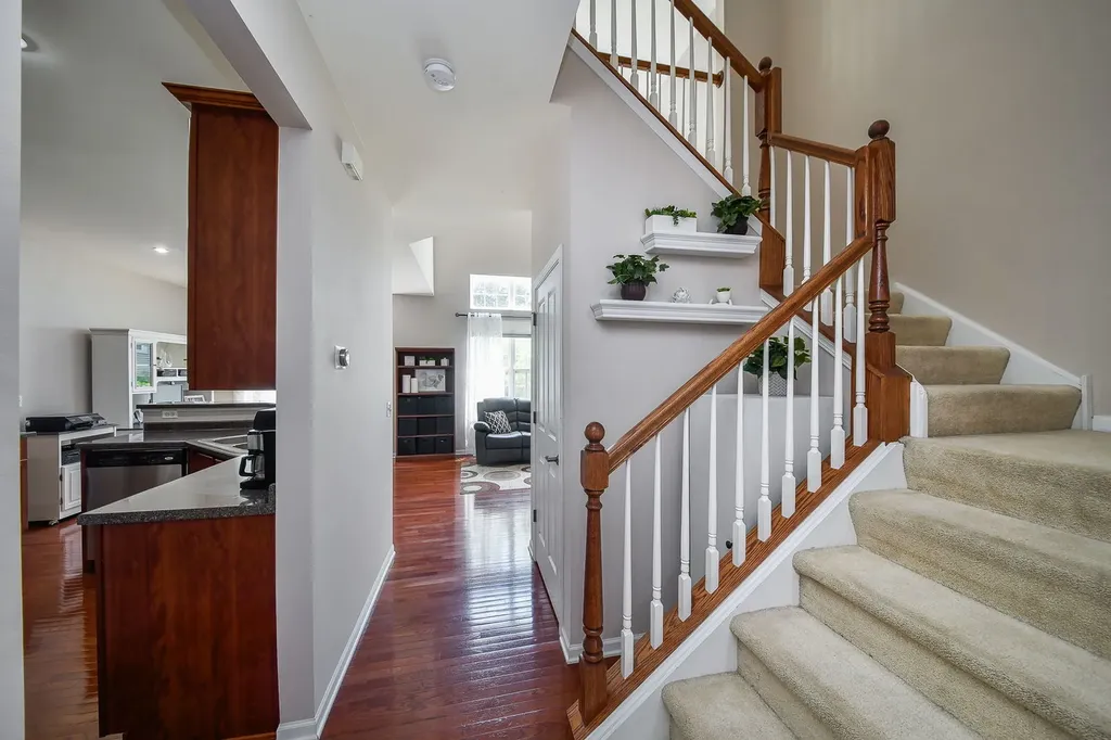 395 Vaughn Circle Aurora IL 60502