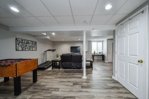 395 Vaughn Circle Aurora IL 60502