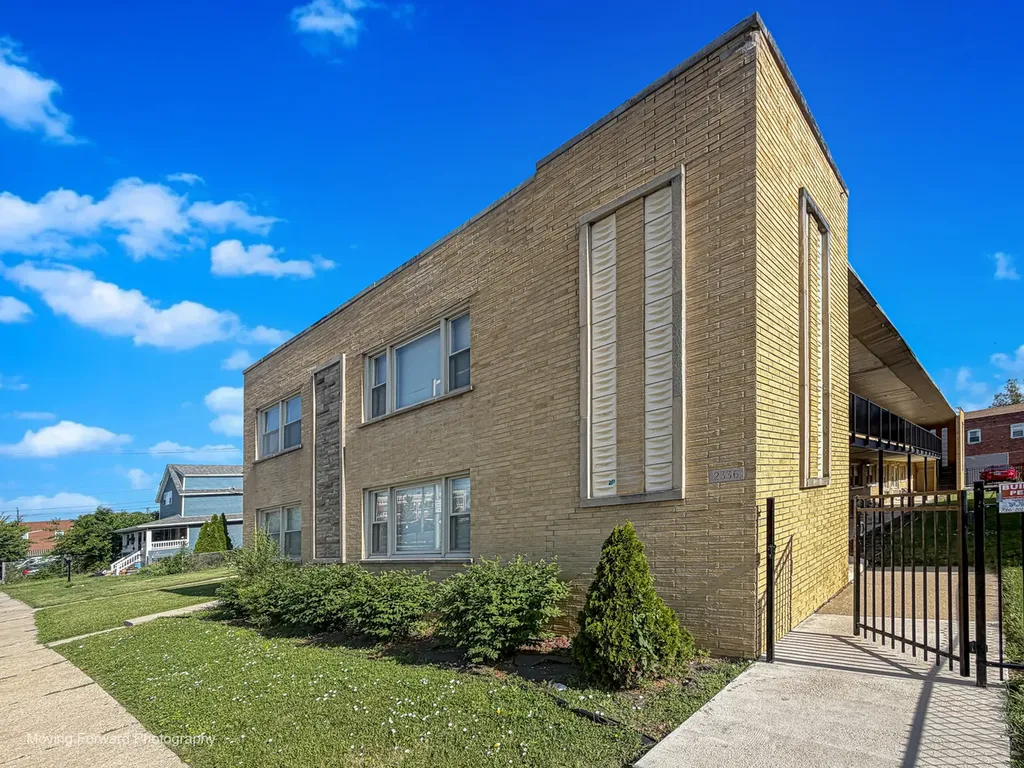 2336 Union Street Blue Island IL 60406