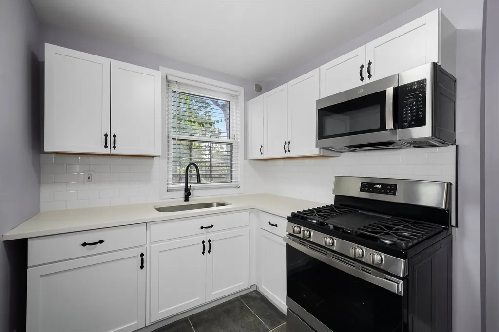 11347 South Ada Street Chicago IL 60643